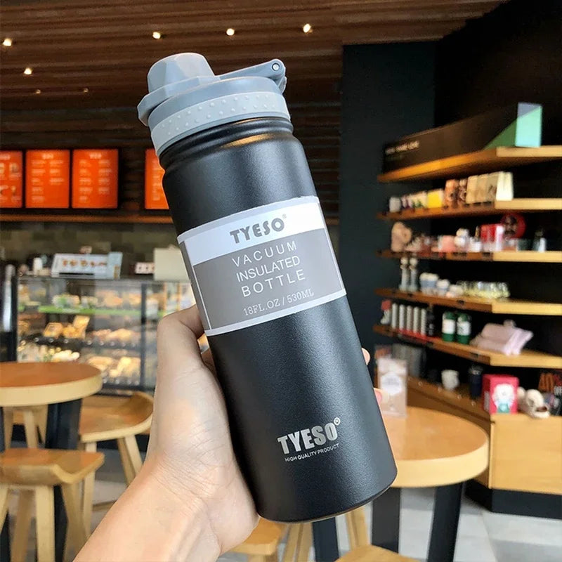 🧊🔥 Garrafa Térmica TYESO 750ml Inox – Isolamento a Vácuo | Copo de Viagem Infantil e Adulto | Caneca Térmica para Café e Bebidas Frias